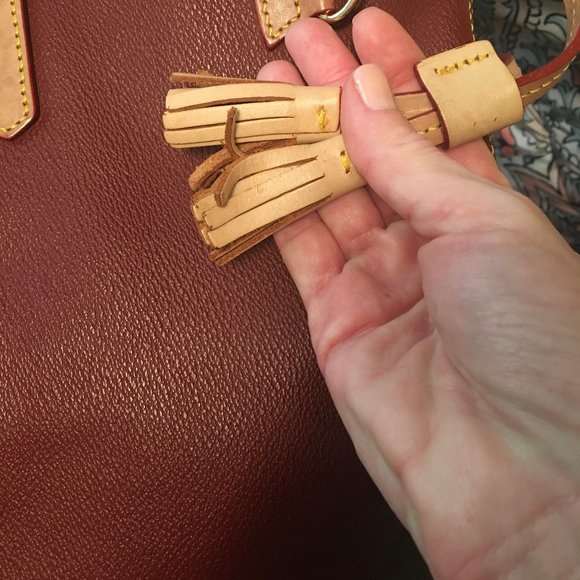 Dooney & Bourke tote - Picture 8 of 12